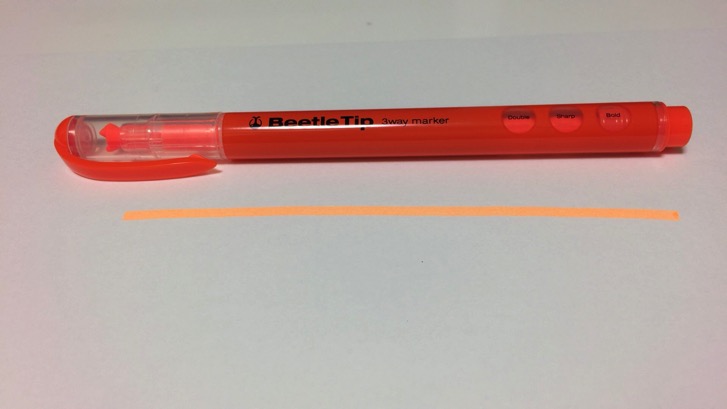 カブトムシの角のような蛍光ペン「ビートルティップ」で３種類の線が引ける！ |