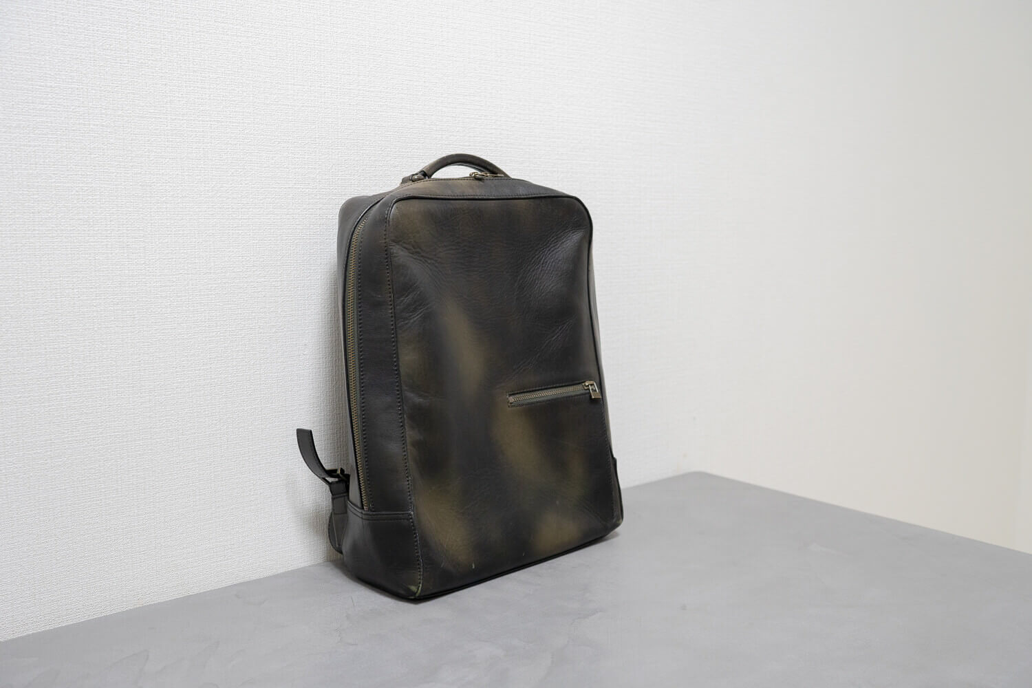 190110 antique square backpack 2